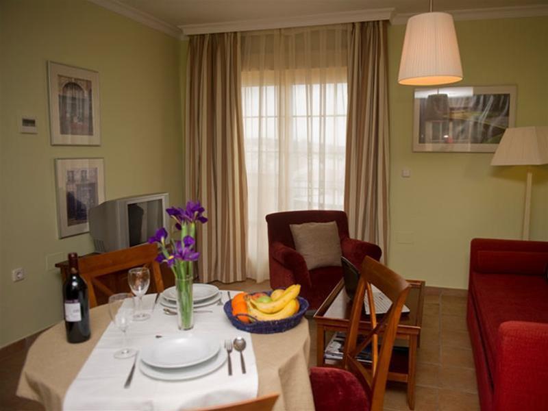 Apartamentos Vista Real Alcaidesa Ngoại thất bức ảnh