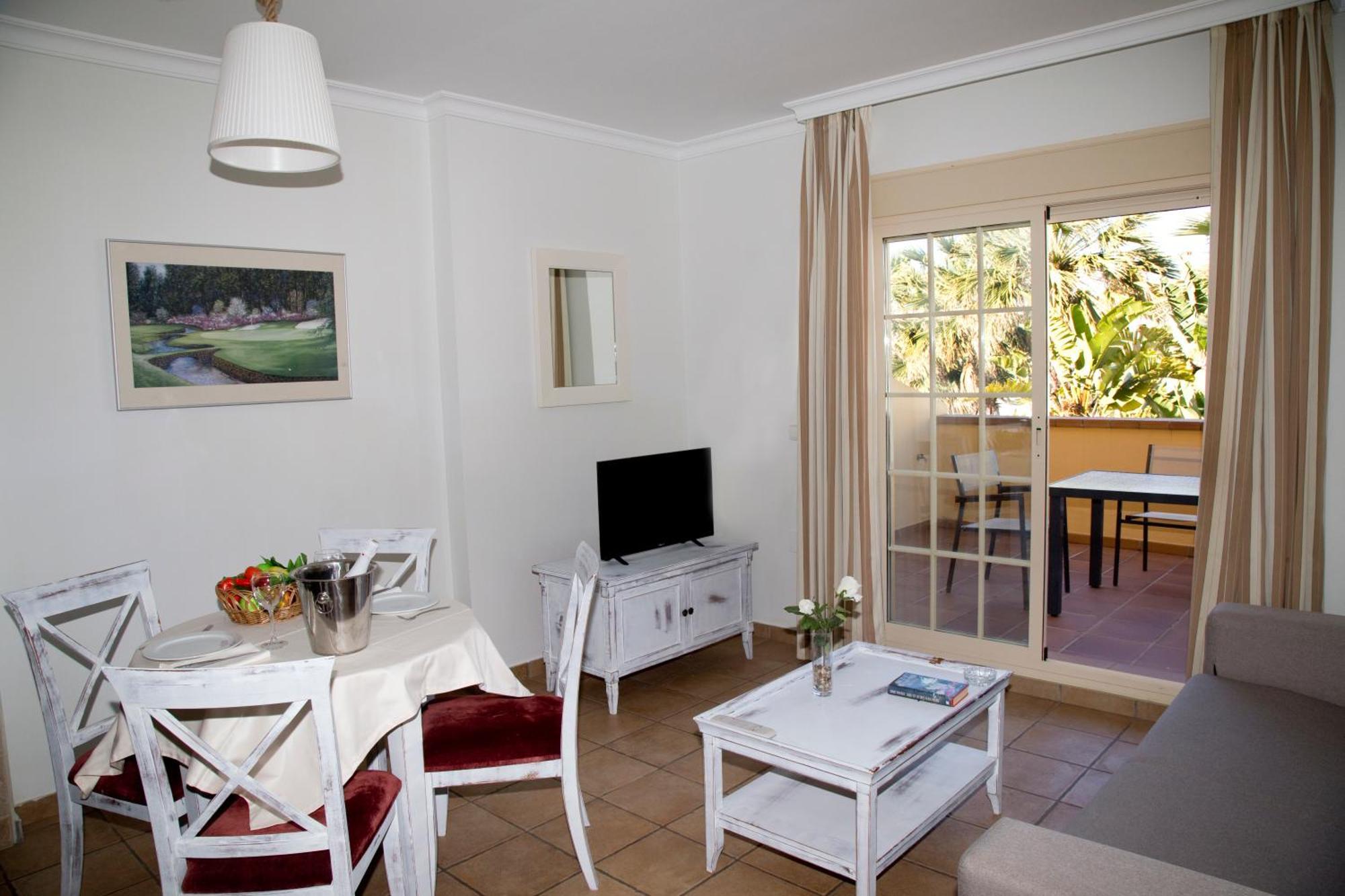 Apartamentos Vista Real Alcaidesa Ngoại thất bức ảnh