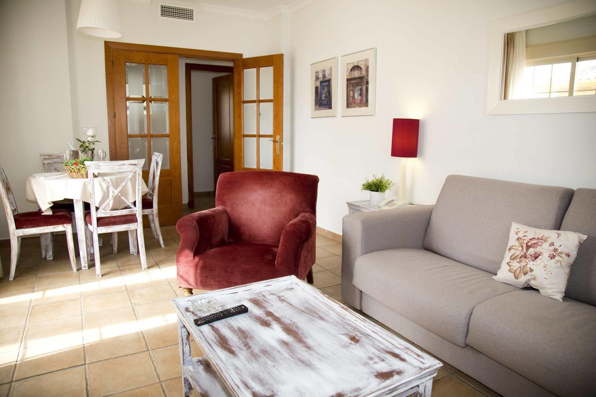 Apartamentos Vista Real Alcaidesa Ngoại thất bức ảnh
